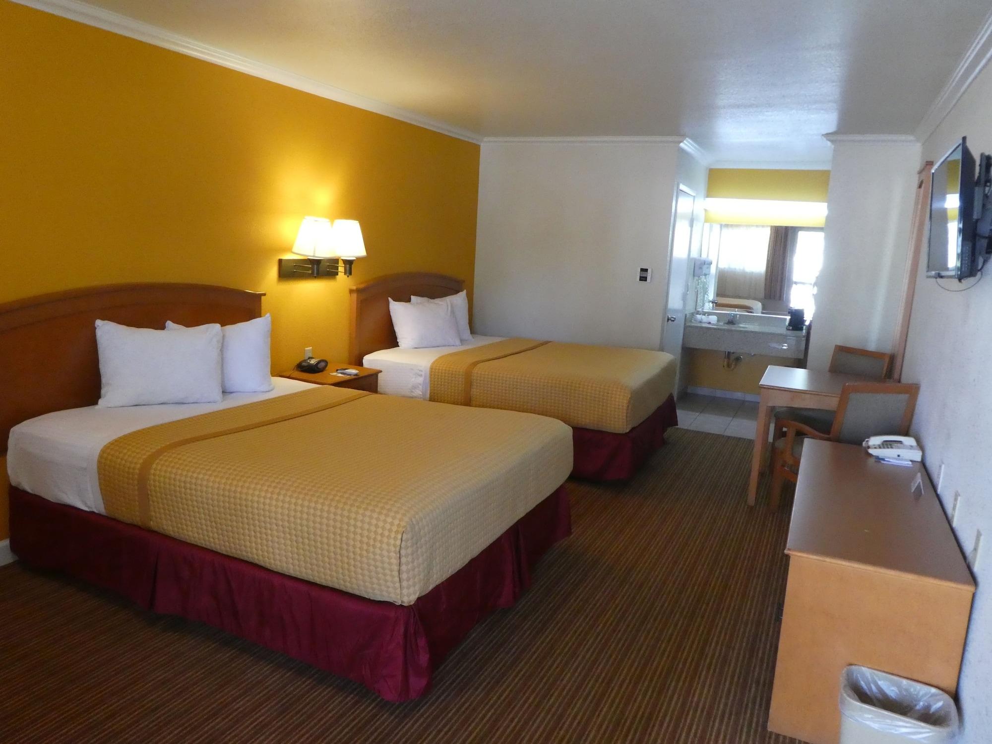 Travelodge By Wyndham Lemoore Near Naval Air Station Exterior foto